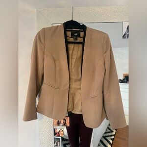 H&M Women's Beige Blazer with Black Trim